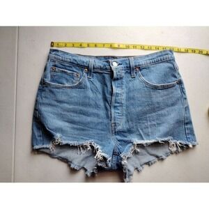Levi's 501 Women's‎ Denim Cutoff Shorts Light Wash Button Fly Frayed Hem W32